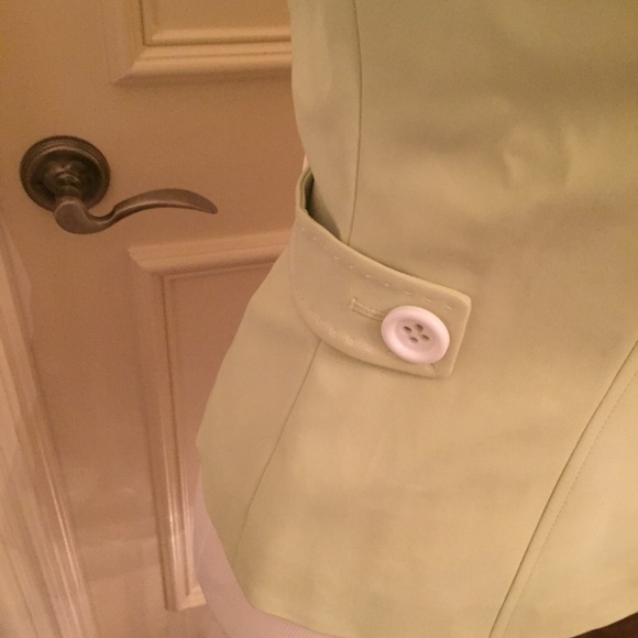 Blazer - Picture 2 of 3